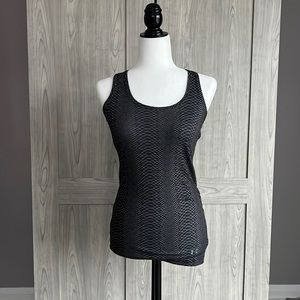 3 for $20 💜 UNDER ARMOUR tank top